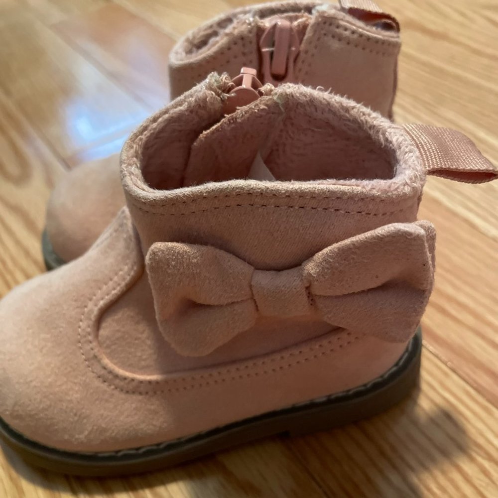 H&M 4-5US Toddler boots - pink
